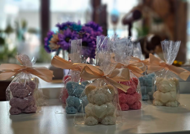 
                  
                    Teddy Bear Candles
                  
                